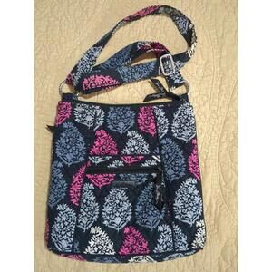 Stylish Quilted Crossbody Bag with Floral Pattern